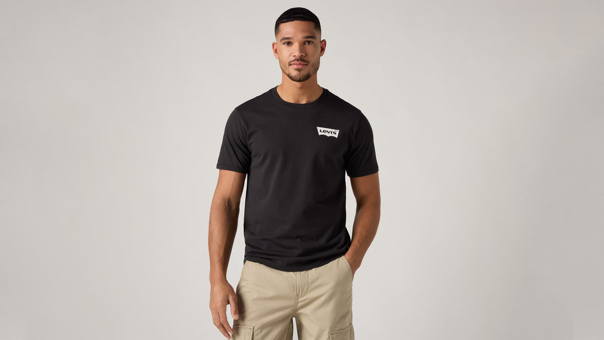 Levi's Graphic Crewneck Tee Black - φορεμένο
