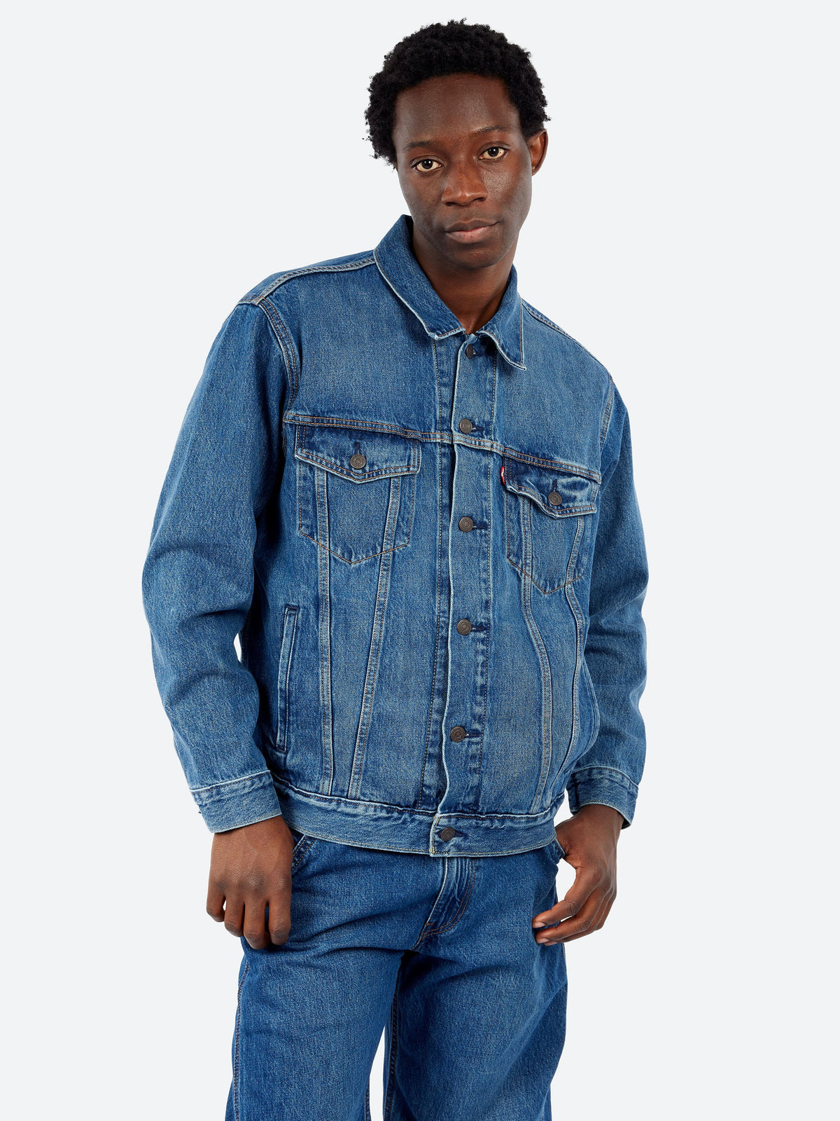 Levi's Relaxed Fit Trucker Med Indigo Pacific Activities