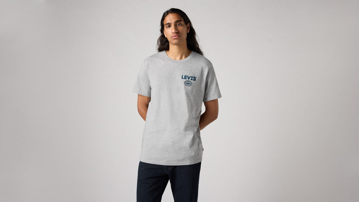 Levi's Graphic Crewneck Tee Grey - φορεμένο