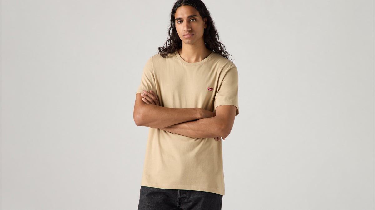 Levi's SS Original Housemark Tee Chino - φορεμένο